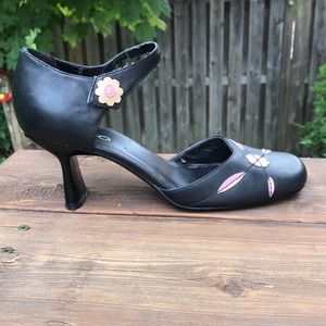 Flowered black Aldo heels  (38m)